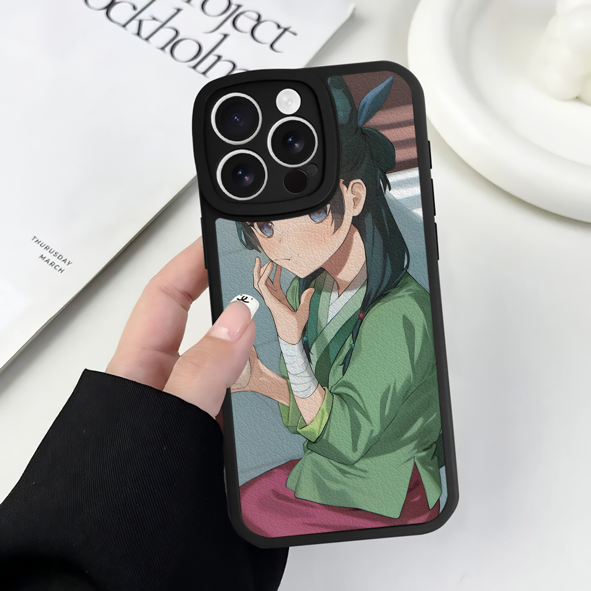 （画像用） 薬屋のひとりごと The Apothecary Diaries 【iPhone 16シリーズ対応】シリコンスマホケース（レザー調） 材質：シリコン